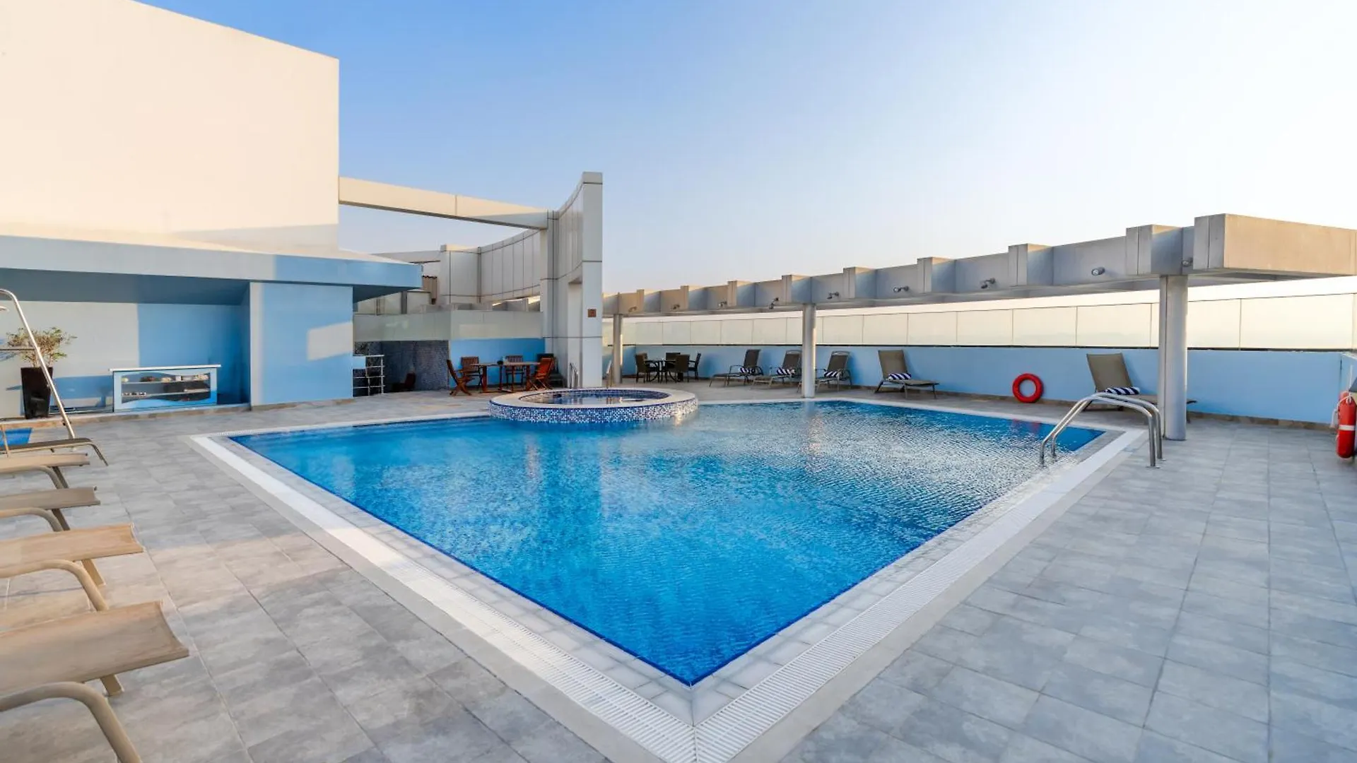 Montreal Barsha Hotel Dubai