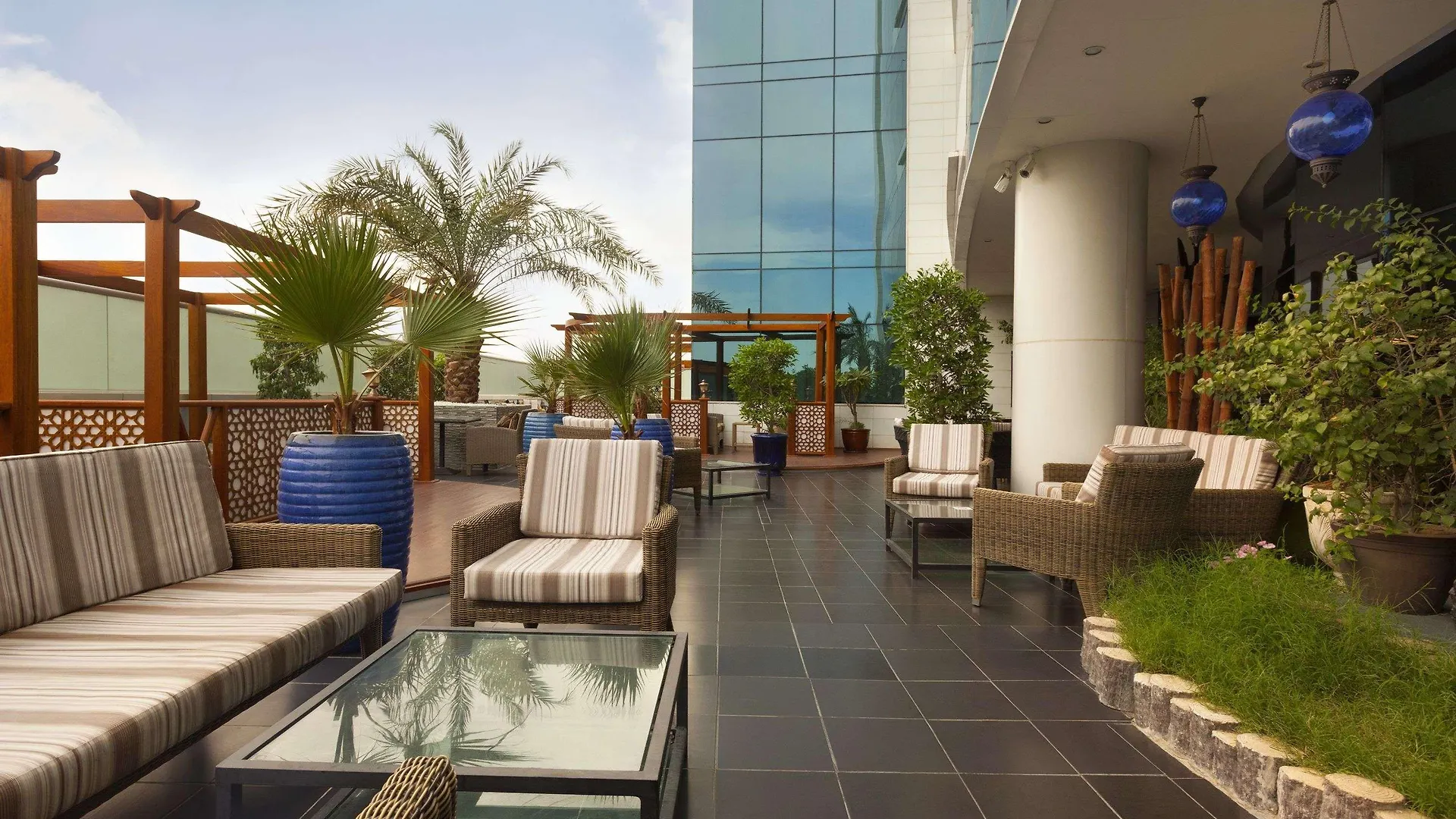 Montreal Barsha Hotel Dubai