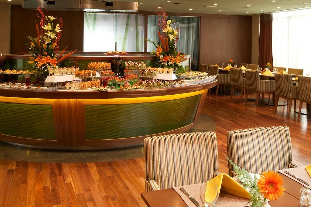 Montreal Barsha Hotel Dubai
